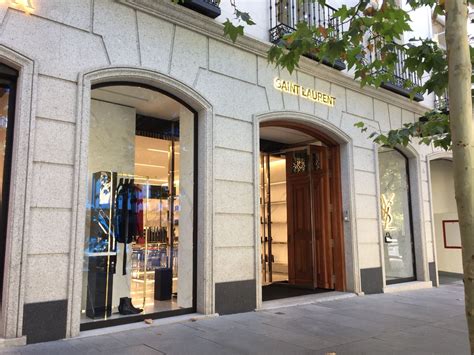 SAINT LAURENT Madrid Serrano Store .